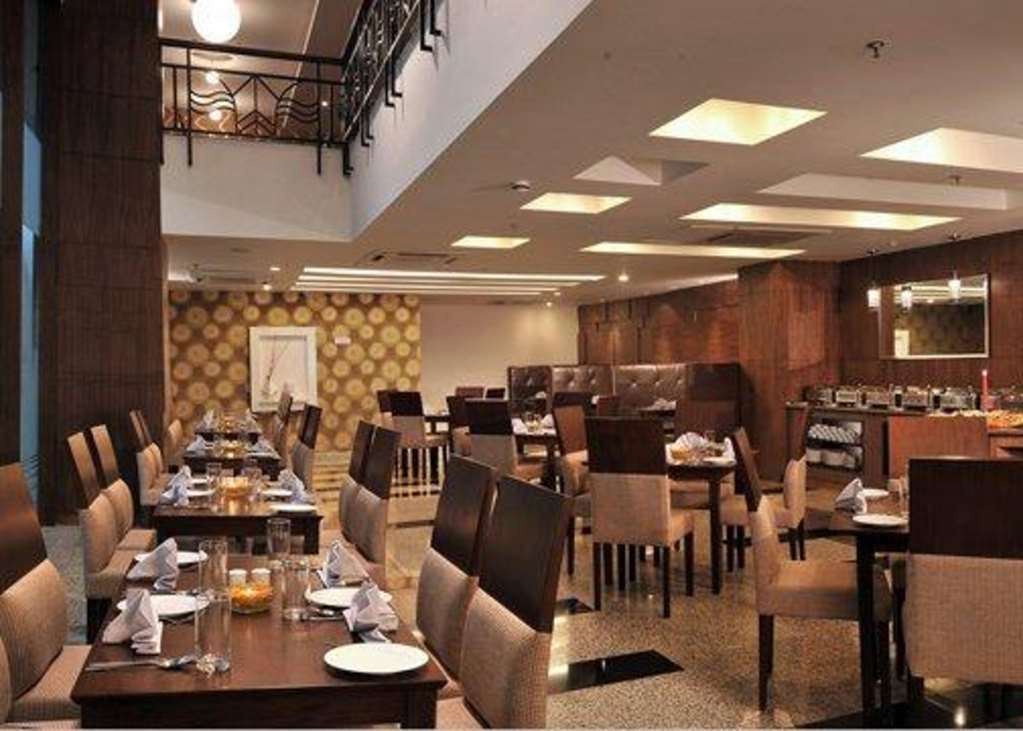 Comfort Inn Tulip Heights Bathinda Restaurant foto